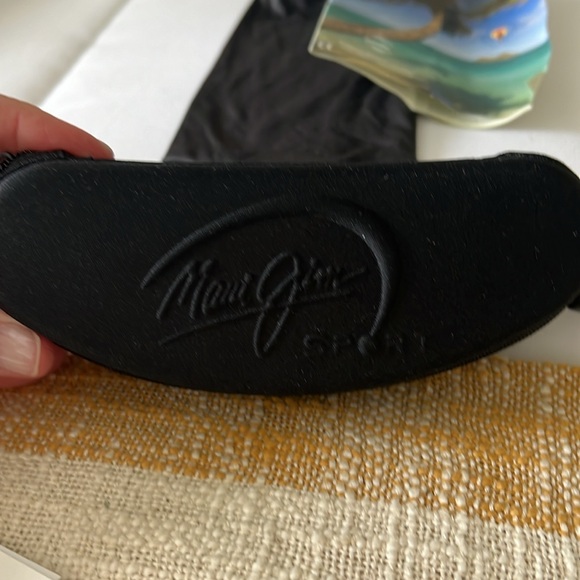 NWOT Maui Jim Turtle Bay MJ-411-10 - Picture 6 of 7
